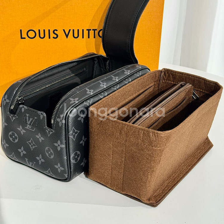 [신품급]루이비통 이클립스 돕키트 파우치 클러치백--7