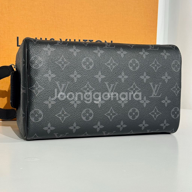 [신품급]루이비통 이클립스 돕키트 파우치 클러치백--6