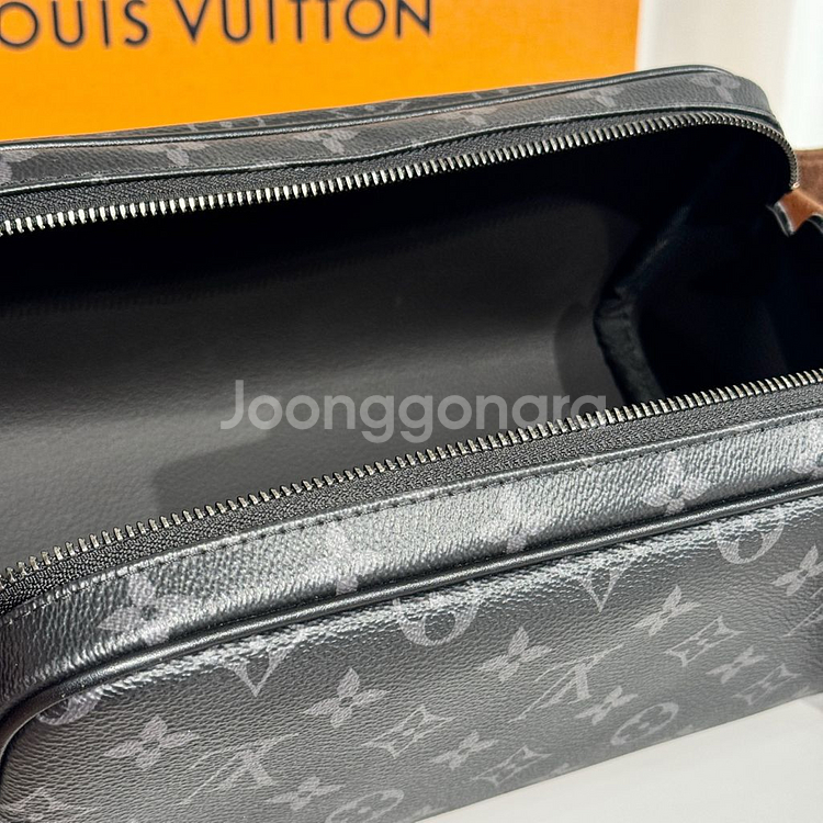 [신품급]루이비통 이클립스 돕키트 파우치 클러치백--8
