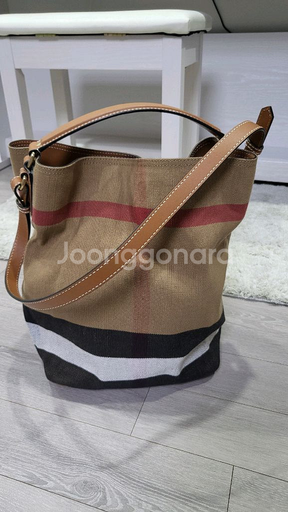 버버리 호보백--0