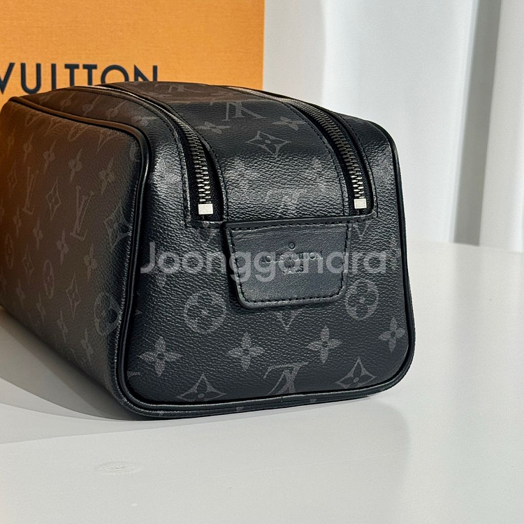 [새상품급]루이비통 이클립스 돕키트 파우치 클러치백--4