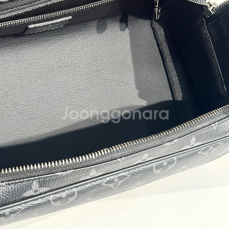 [새상품급]루이비통 이클립스 돕키트 파우치 클러치백--8