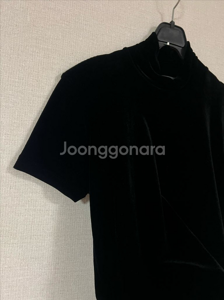 바나나리퍼블릭 벨벳 반목 반팔 블라우스 폴라 티셔츠--4
