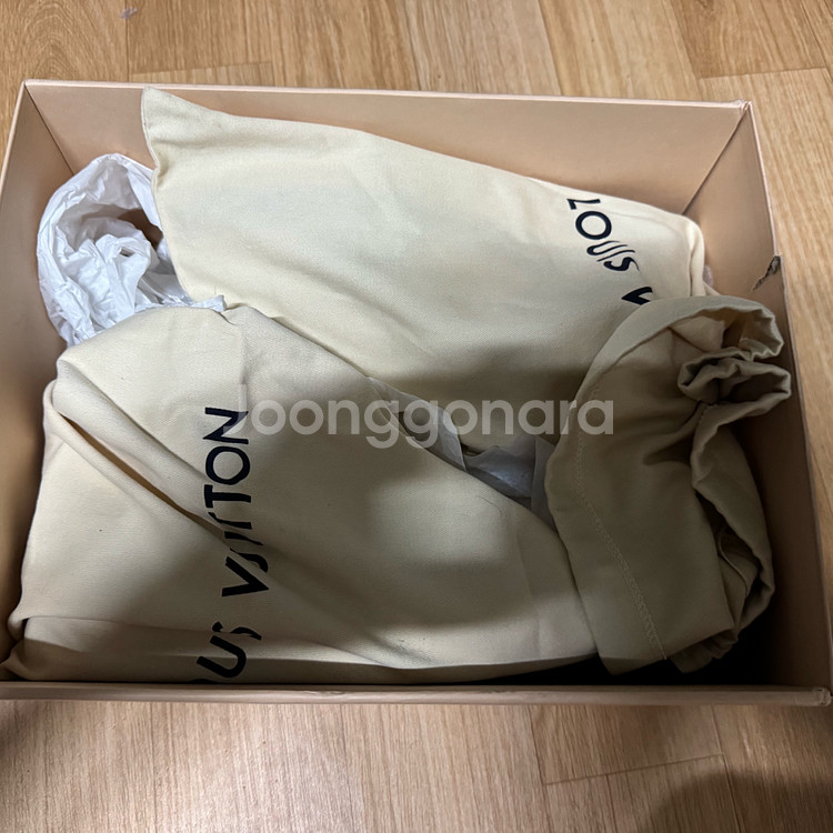 루이비통 트레이너 흑데님 7사이즈 판매or교환합니다.--9