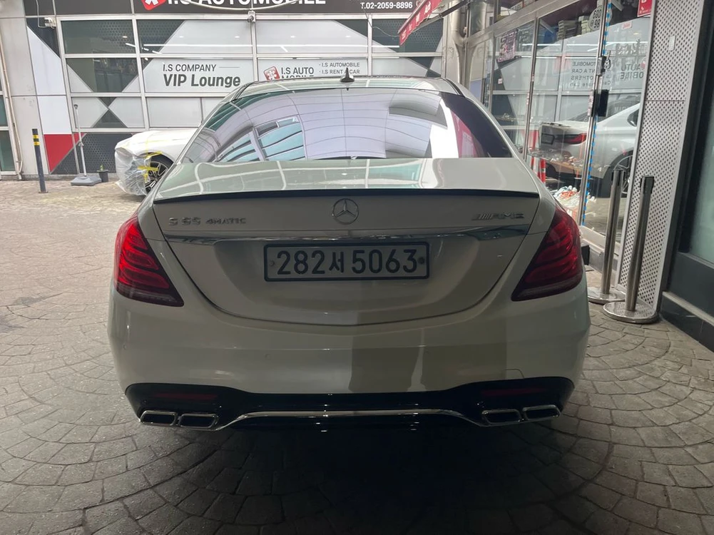 W222 전기형 을 후기형 s65 amg 라이트 3줄 이미지