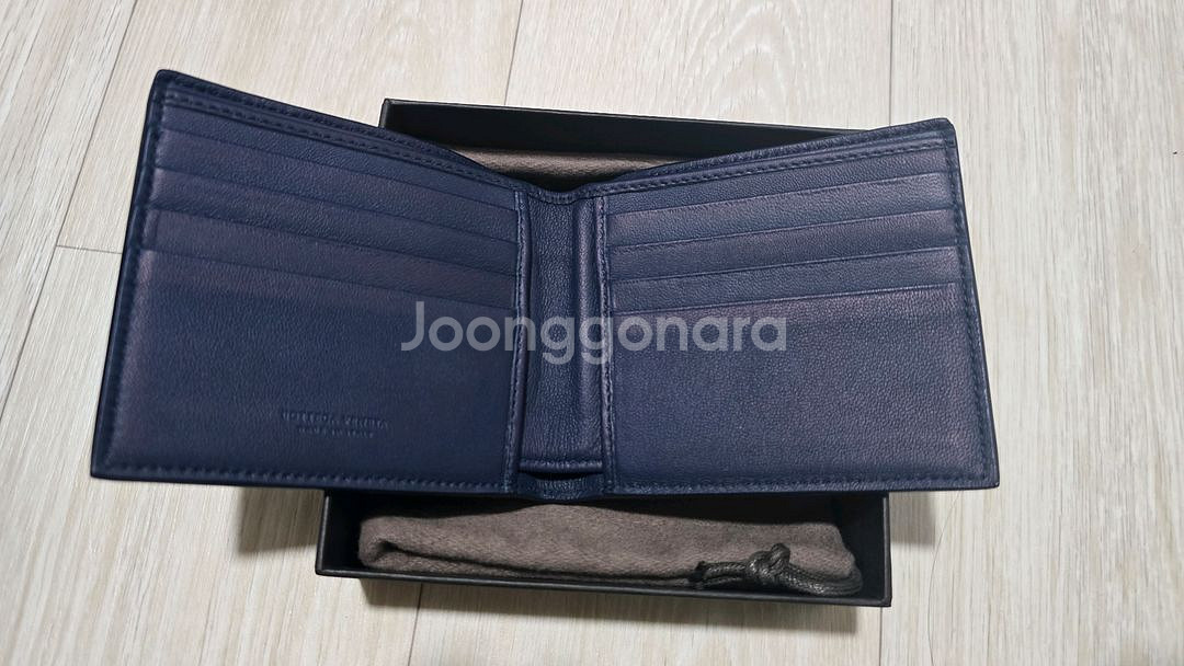 보테가베네타 지갑 팝니다--0