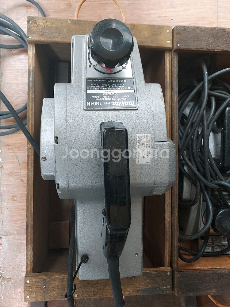 마끼다1804N5인치대패팝니다(220V)--2