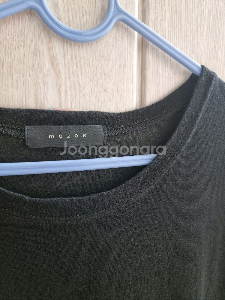 브랜드* 블랙 기본티셔츠 F--1