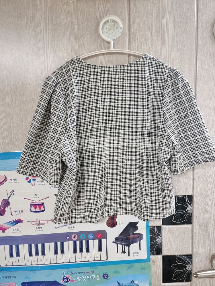 브랜드*브이넥 크롭가디건 F--1