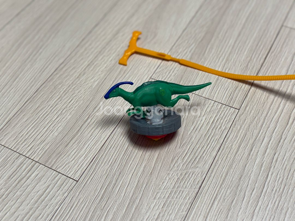 공룡메카드 공룡배틀팽이 + 줄 + 수리 키트--4