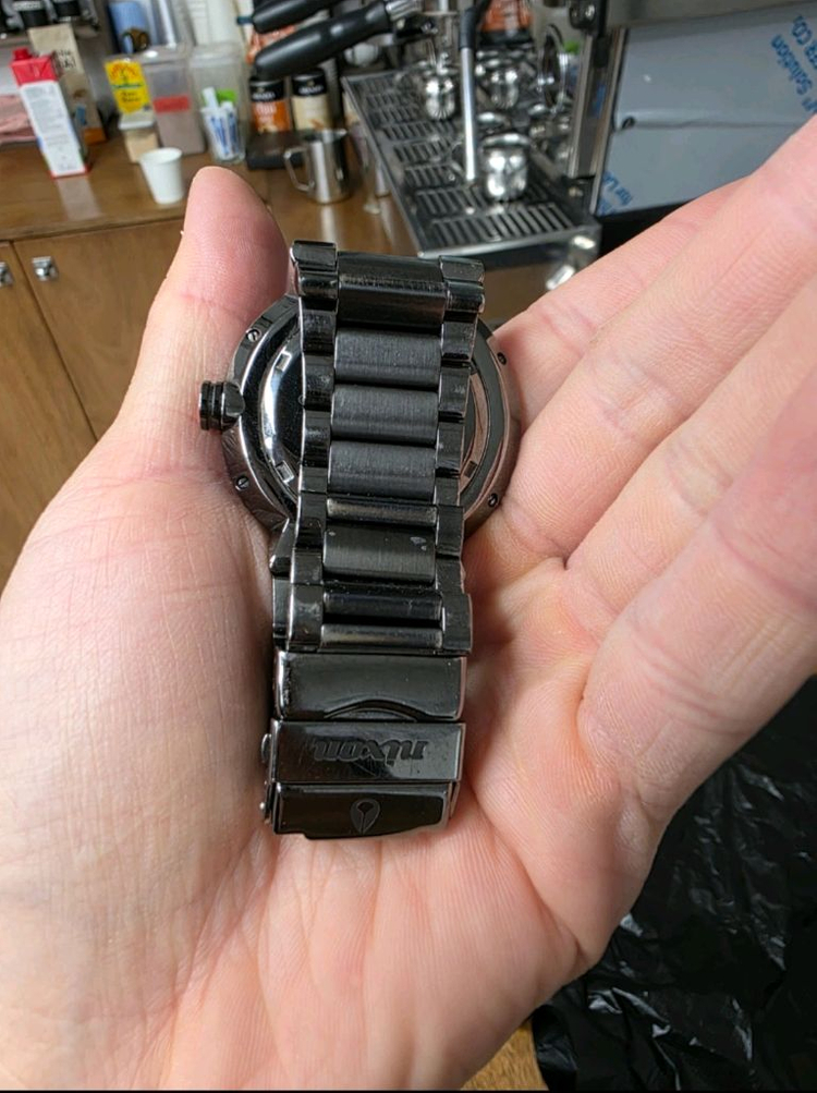 닉슨시계 이미지