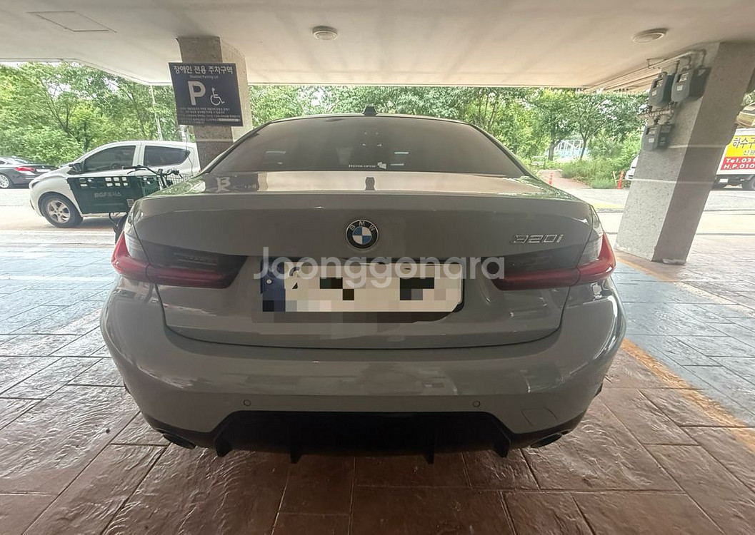 BMW. 320I.M--2