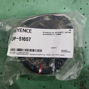 KEYENCE OP-51657 케이블 판매합니다