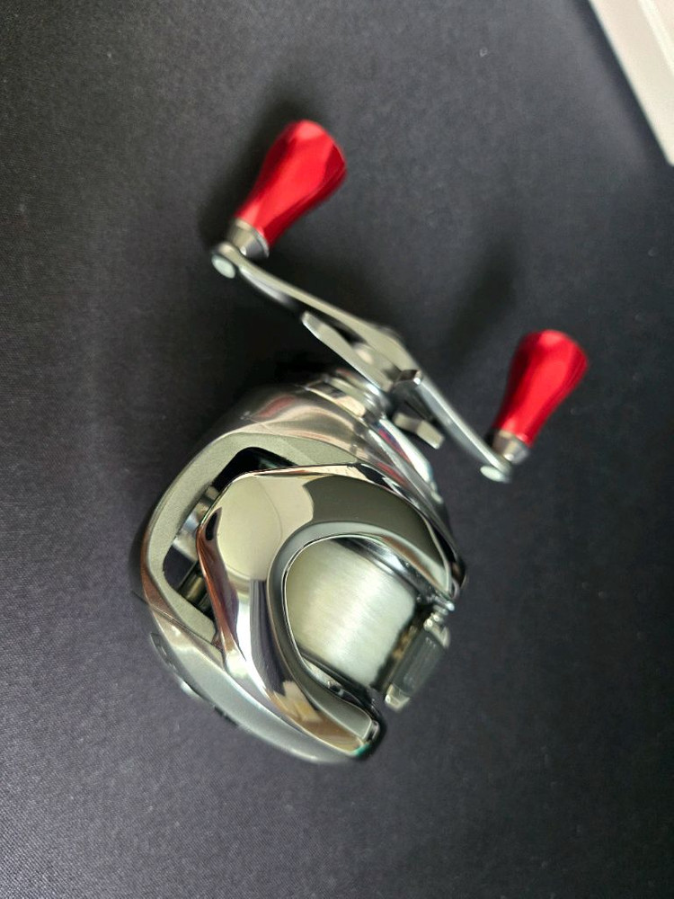 시마노 16안타레스DC 우핸들 5점대 이미지