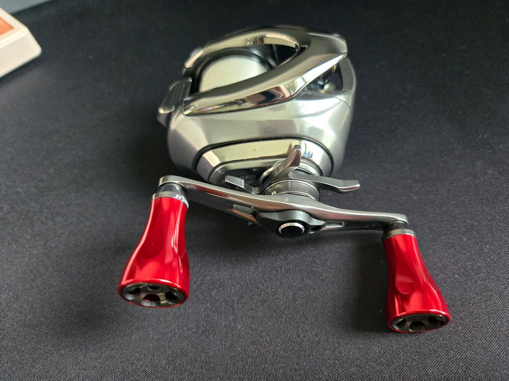 시마노 16안타레스DC 우핸들 5점대 이미지