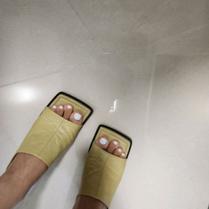 보테가베네타 샌들38