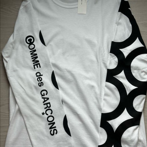 꼼데가르송 롱슬리브 긴팔 CDG