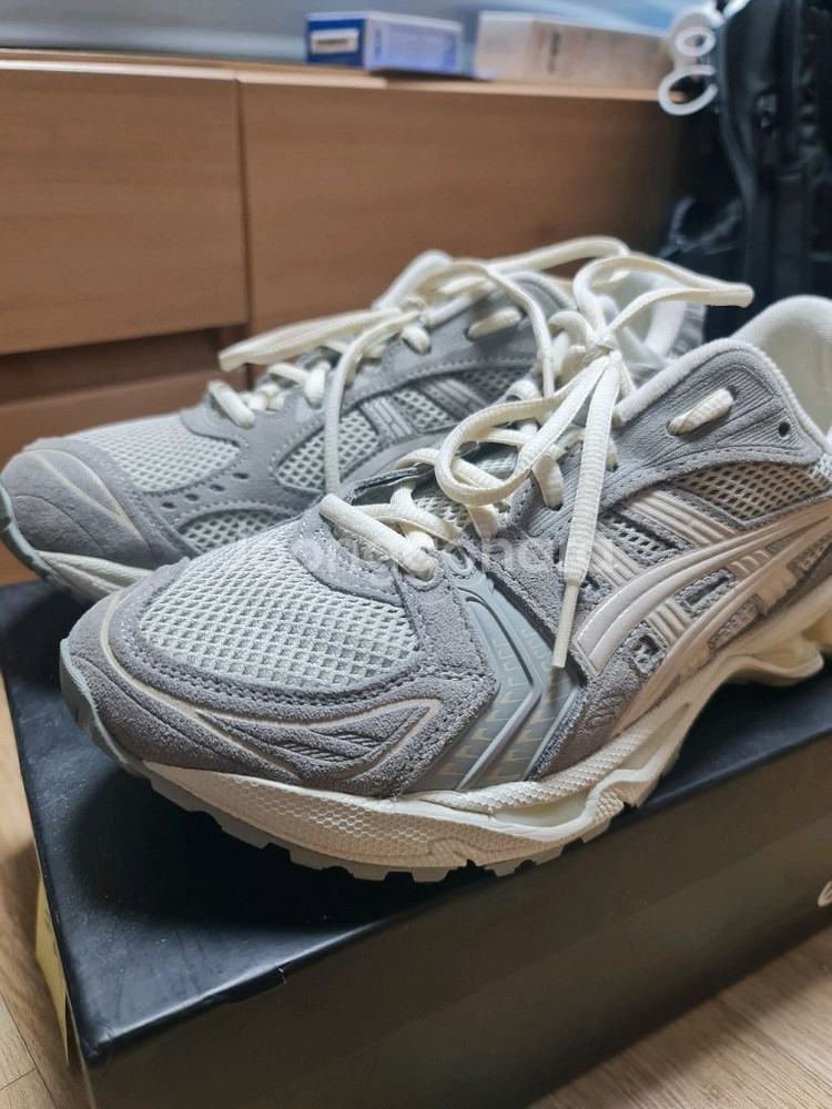 아식스 젤카야노14 사이즈 265--1