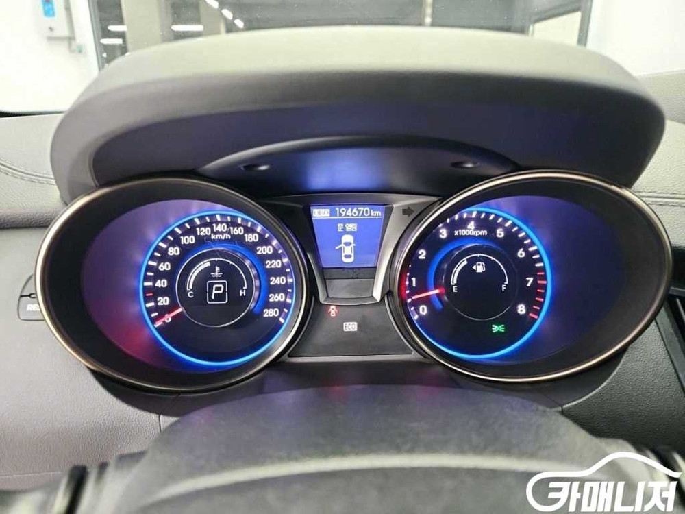 [현대]더뉴제네시스쿠페 380 GT-R (4인승) #앱 이미지