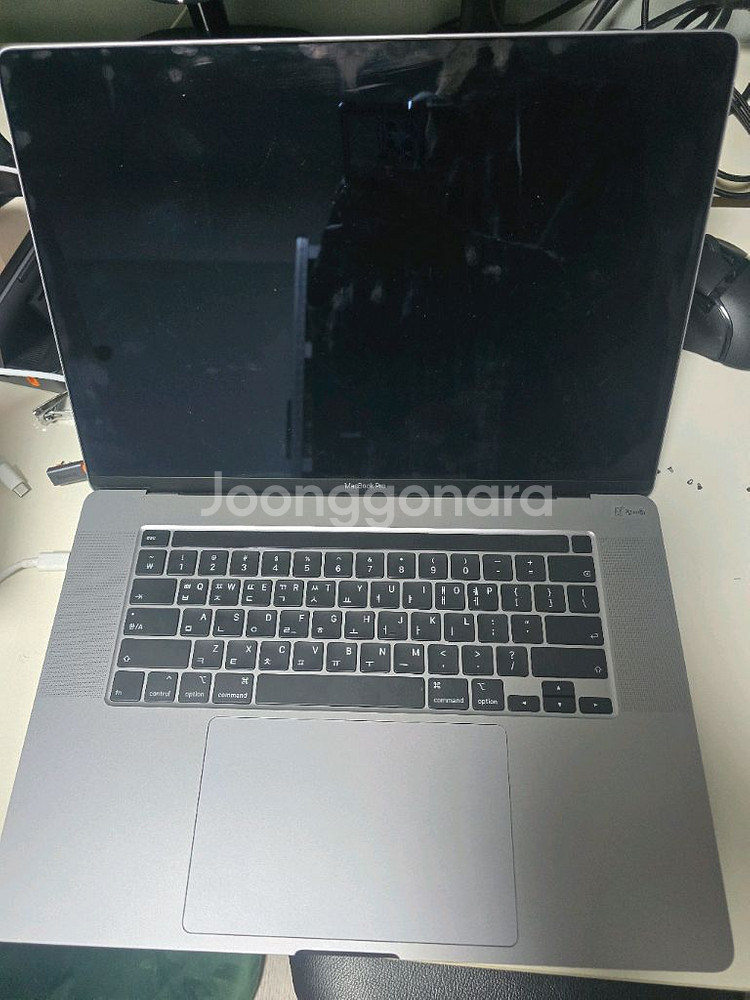 맥북프로 2019 16인치 i9 32gb--0