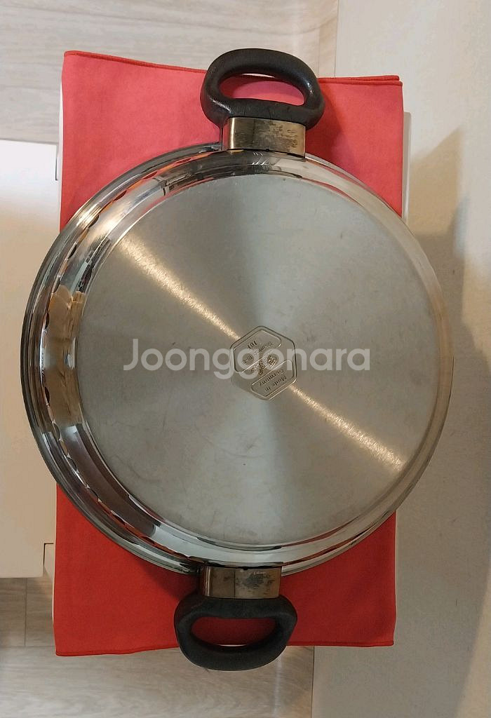 (중고)휘슬러 전골냄비 팝니다.(28cm)--4