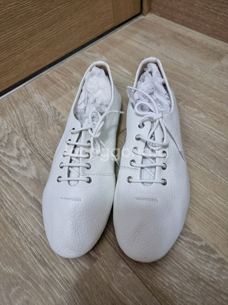 여성 로퍼 화이트 250mm 새상품--0
