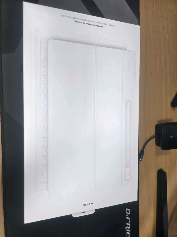 갤럭시탭 S10 울트라 256, 와이파이,Ai키보드포함--5