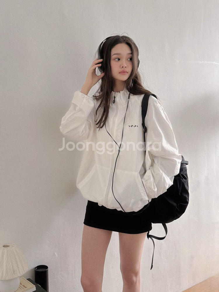 인지액티브 나일론 윈드브레이커 화이트--4