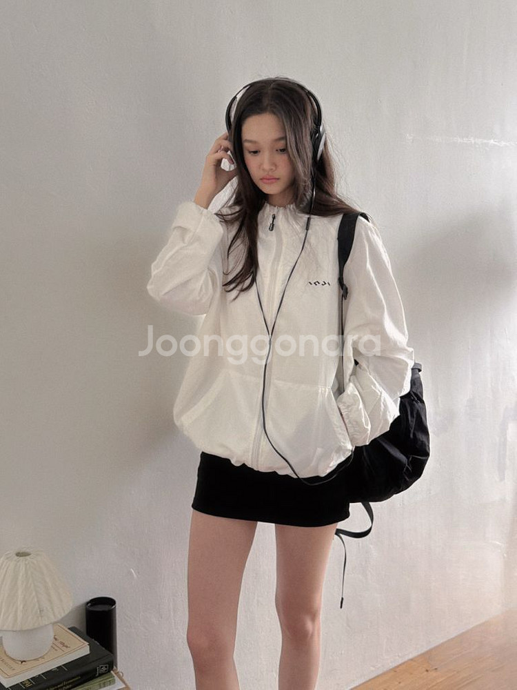 인지액티브 나일론 윈드브레이커 화이트--3