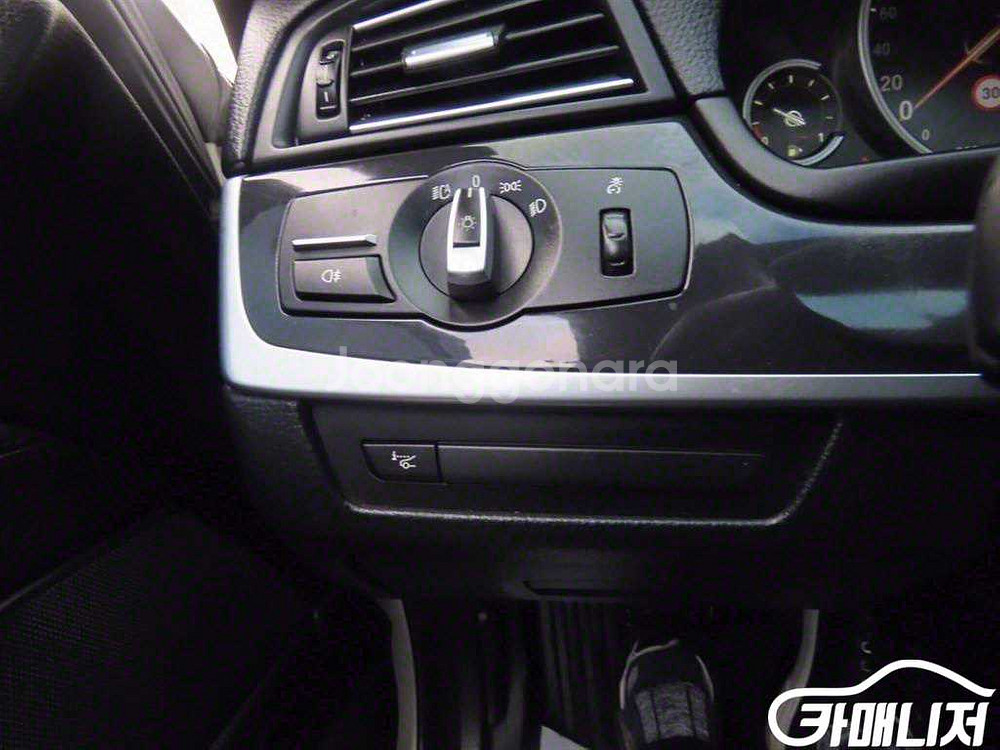 [BMW]5시리즈 (F10) 520d xDrive #앱--6