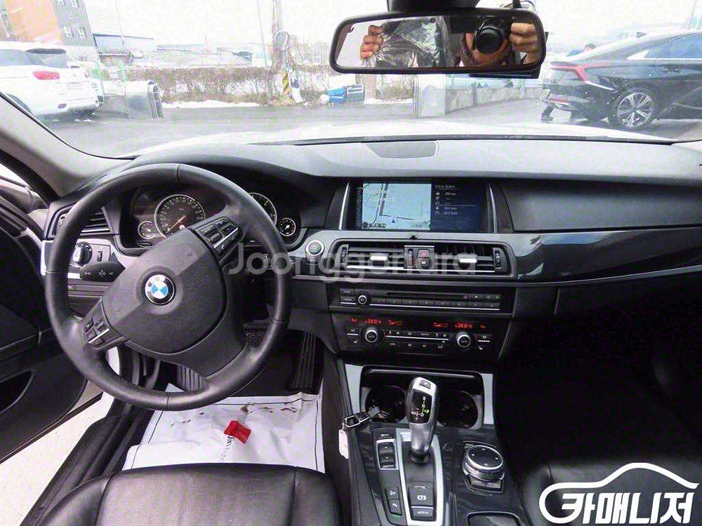 [BMW]5시리즈 (F10) 520d xDrive #앱--9