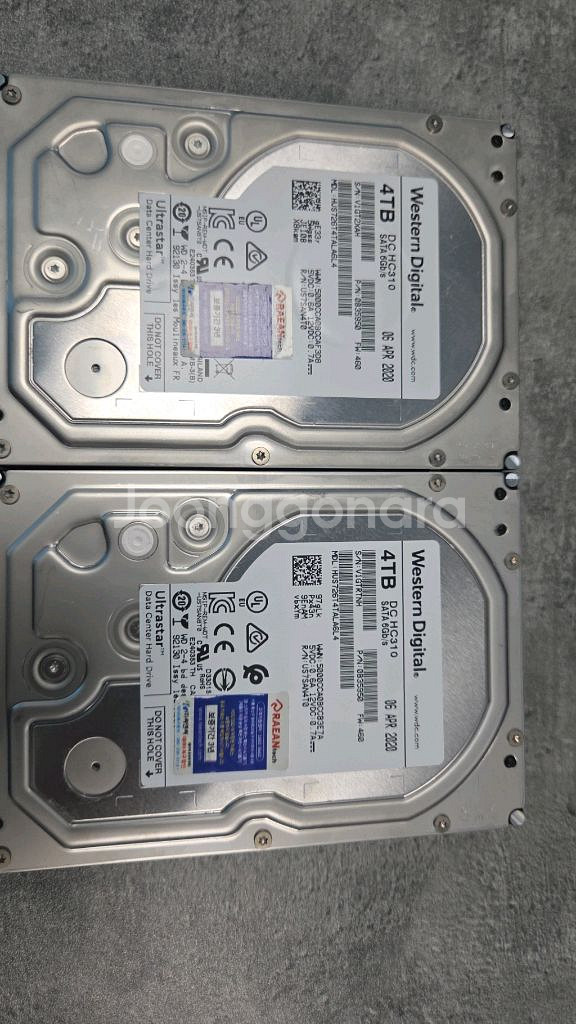 WD DC HC310 4TB 하드디스크 2개--0