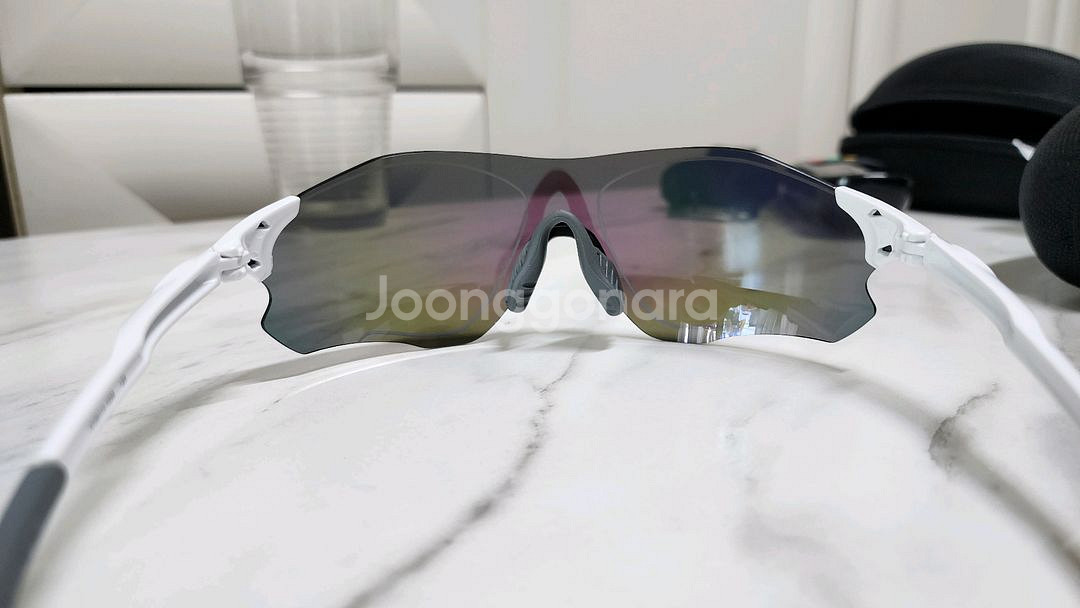 오클리 EVZero 선글라스 판매합니다--2