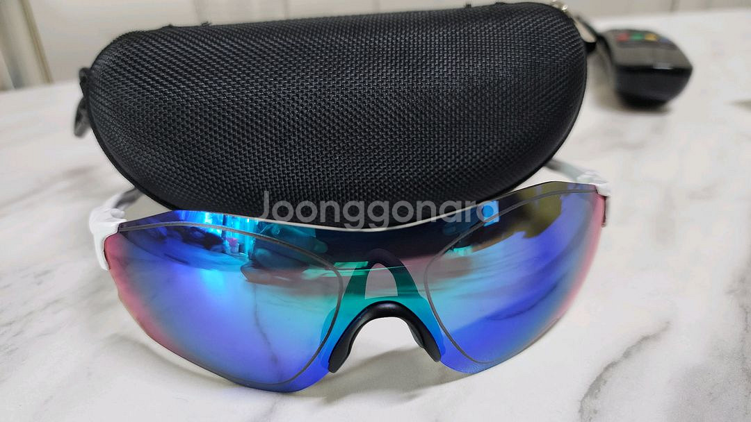 오클리 EVZero 선글라스 판매합니다--0