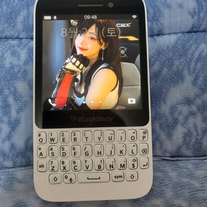 블랙베리 Q5 팔아요
