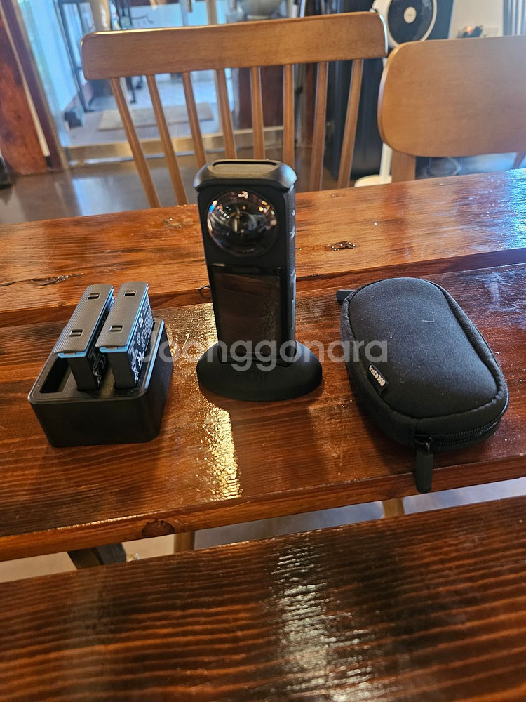 인스타 360 x4 팝니다.--2