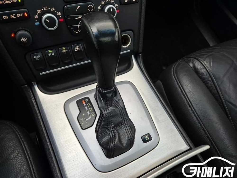 [볼보]XC90 2.4 D5 기본형 #앱특가 이미지