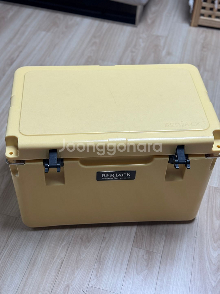 버잭 35L 쿨러 팝니다--1