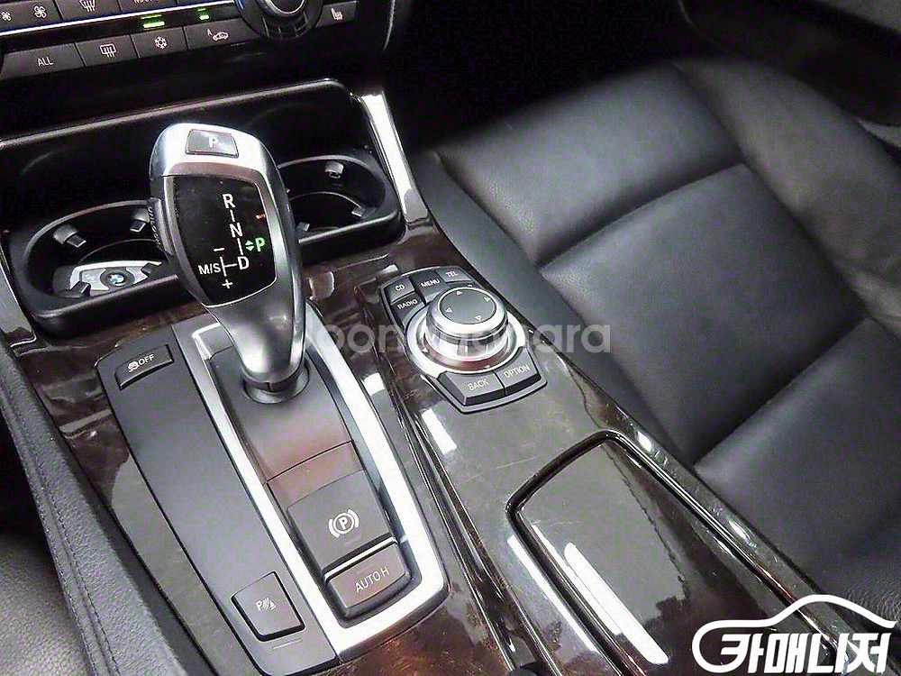 [BMW]5시리즈 (F10) 520d #앱특가--9