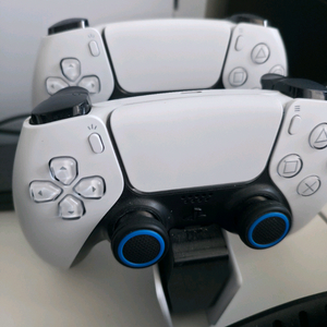 ps5 옥토패스 트래블러2 택포 3.5에 삽니다