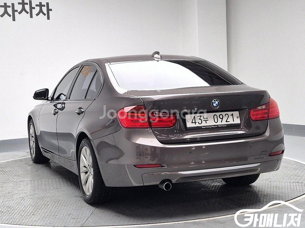 [BMW]3시리즈 (F30) 320d 모던 (5인승)--1