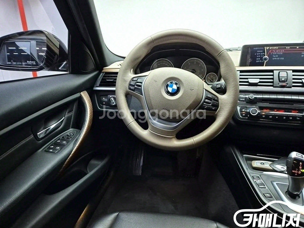 [BMW]3시리즈 (F30) 320d 모던 (5인승)--8