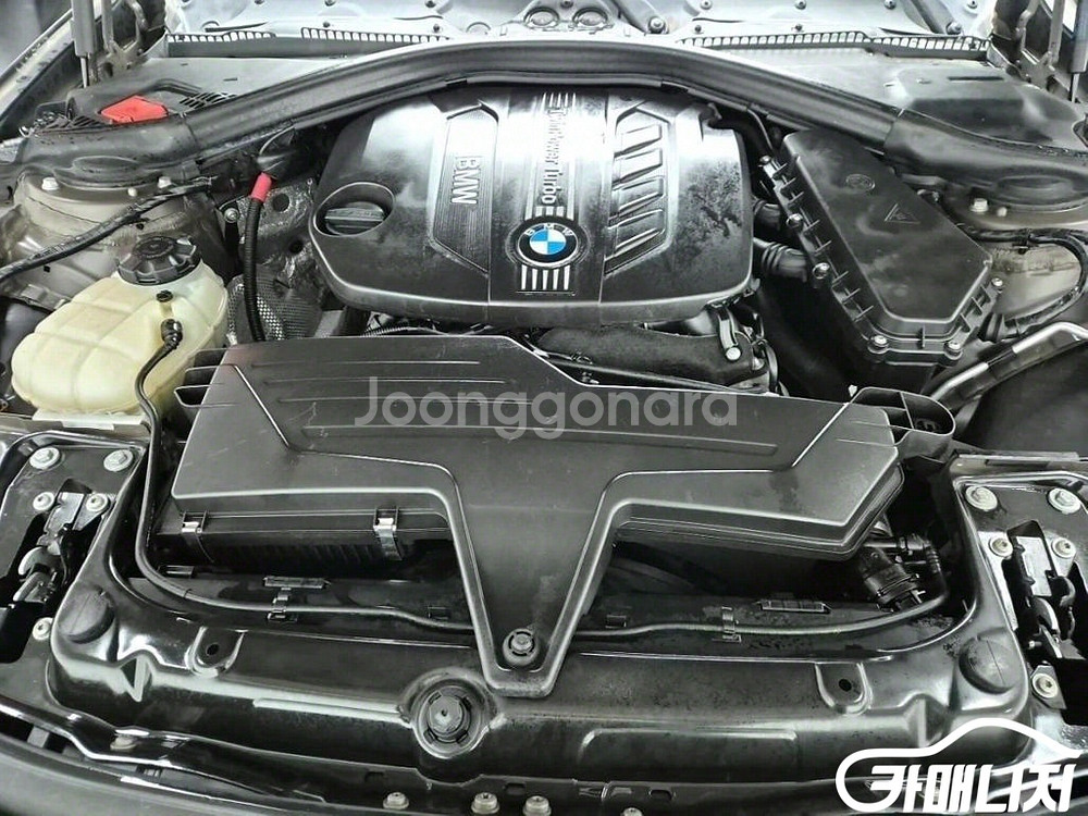 [BMW]3시리즈 (F30) 320d 모던 (5인승)--4