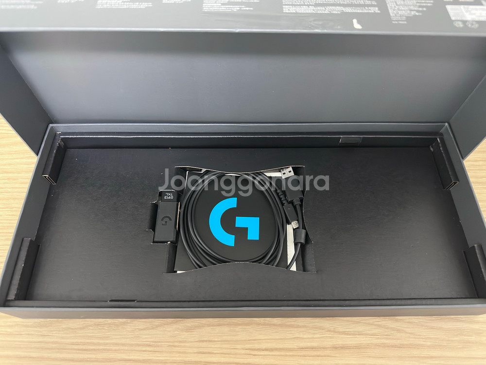 G913 TKL 화이트 택타일--2