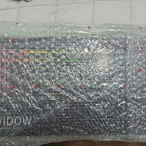 razer blackwidow v4 새 상품 팝니다