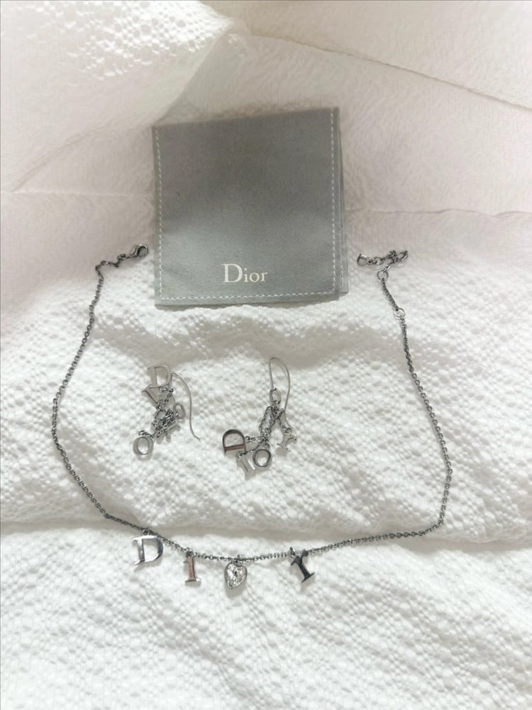 Dior 디올 정품 귀걸이, 목걸이 4종 판매(2종판매완료) - 안심되는 중고거래