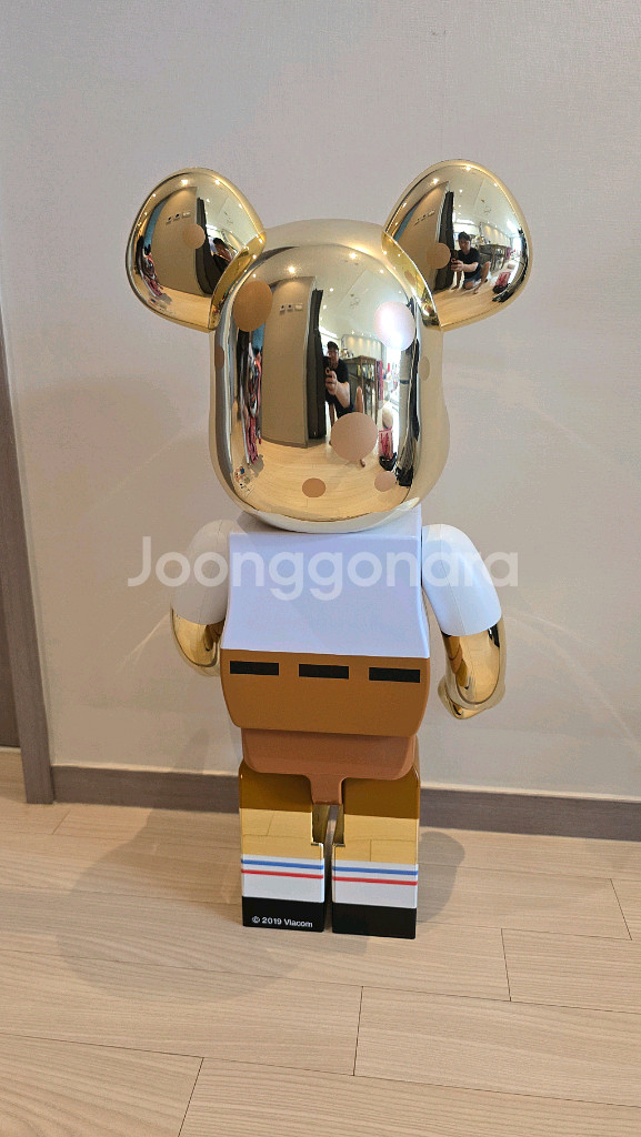 베어브릭 황금스펀지밥 1000% 저렴하게 판매해요--2