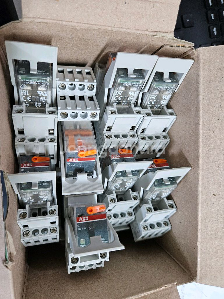 ABB 릴레이 CR-M230AC2L 베이스 전체포함--3