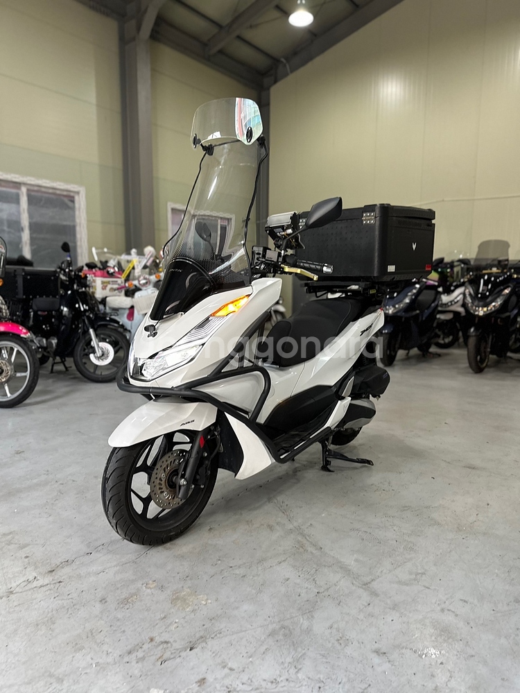 23년식 혼다 PCX125 ABS 1천Km 앞뒤블박--1
