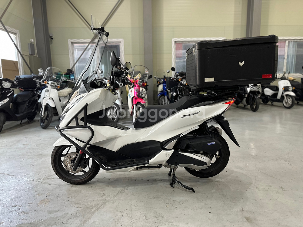 23년식 혼다 PCX125 ABS 1천Km 앞뒤블박--4